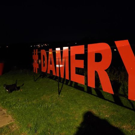 Gite Comme A La Maison Damery  エクステリア 写真
